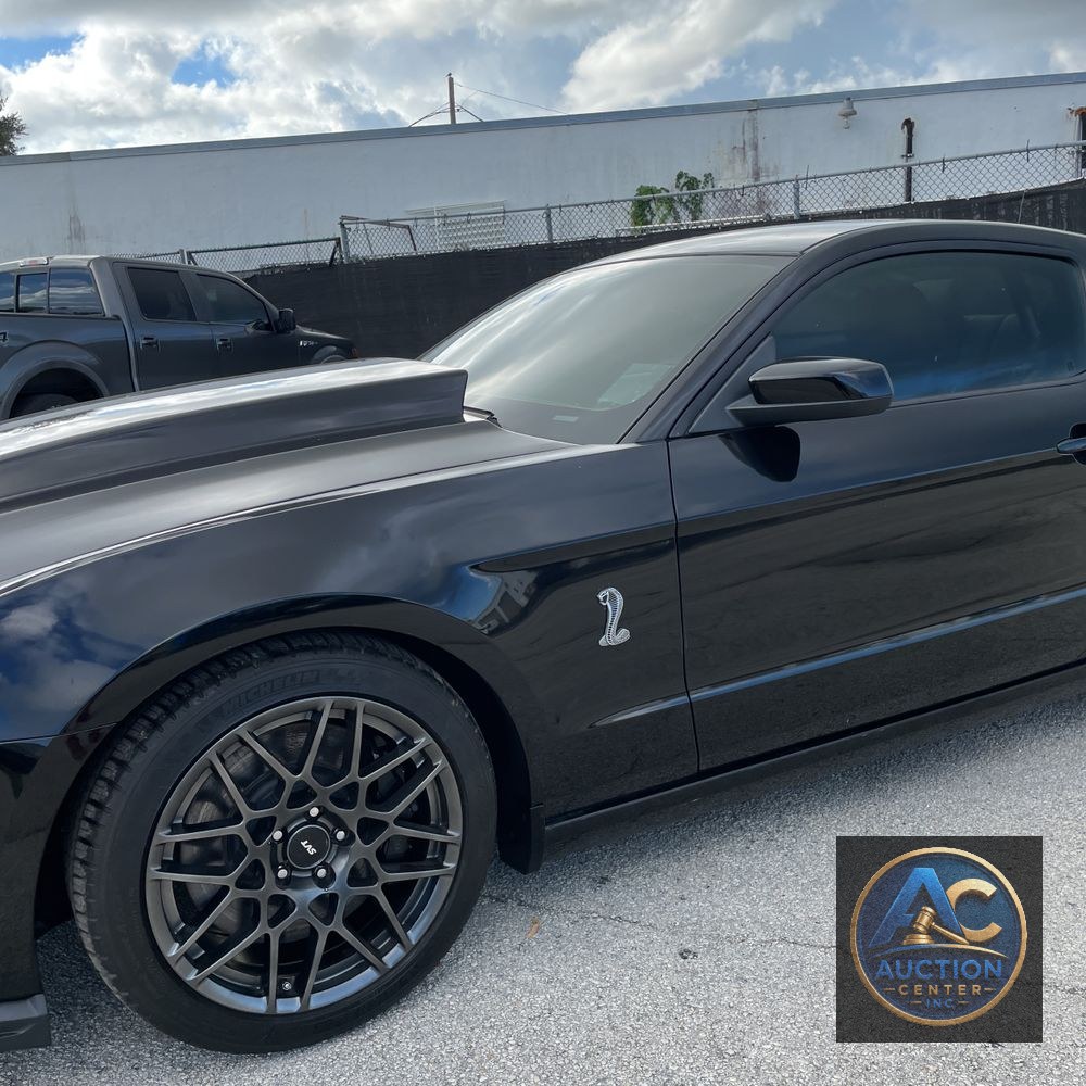 2013 Ford Shelby GT500 Base