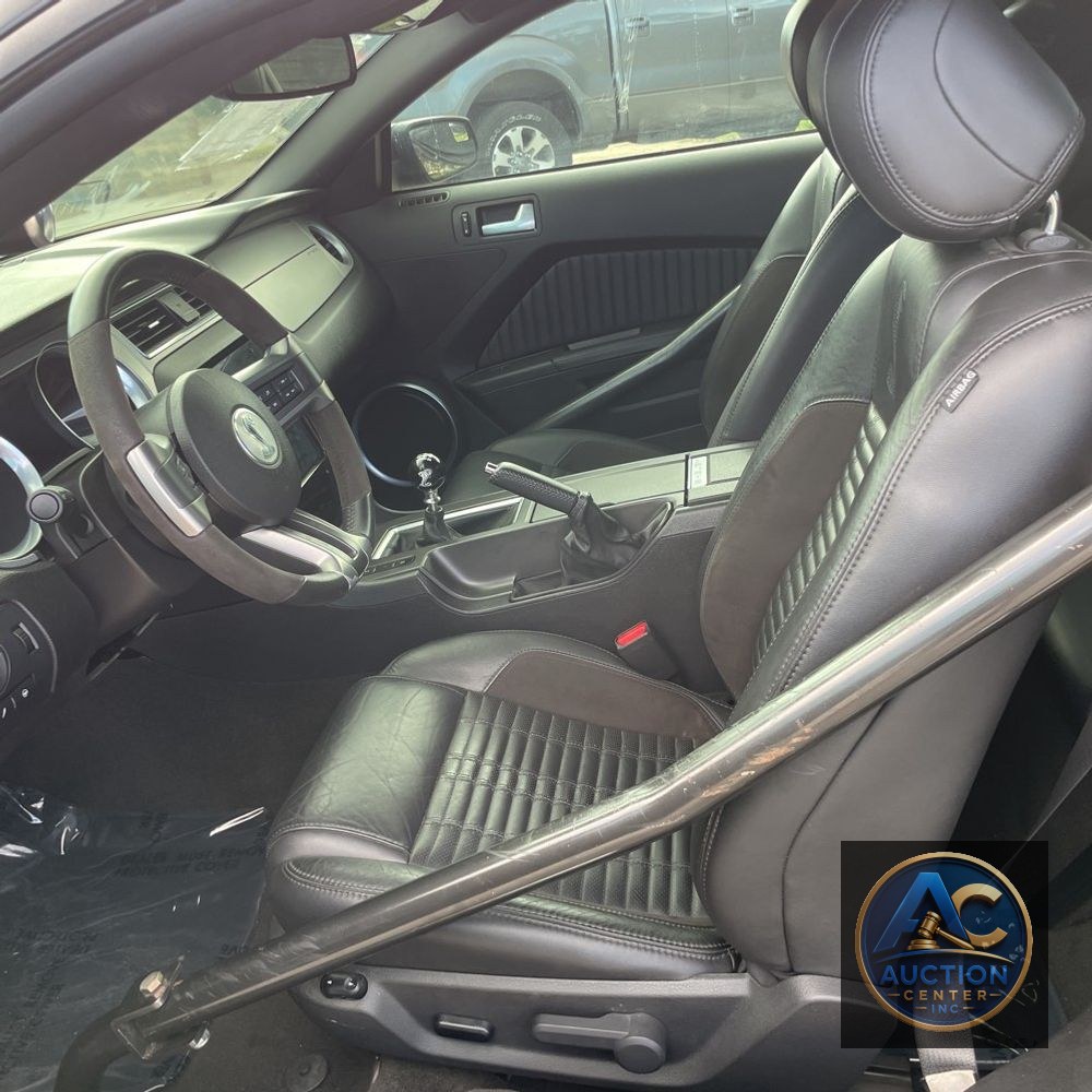 2013 Ford Shelby GT500 Base