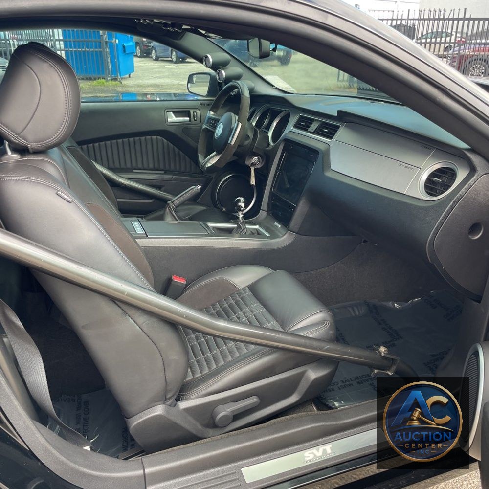 2013 Ford Shelby GT500 Base