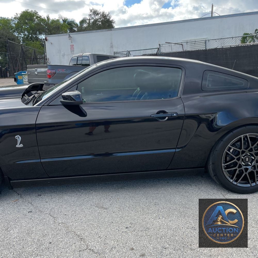 2013 Ford Shelby GT500 Base