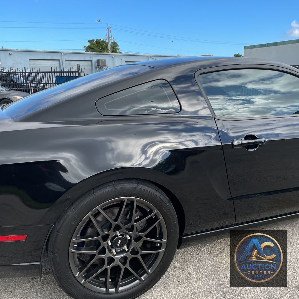 2013 Ford Shelby GT500 Base