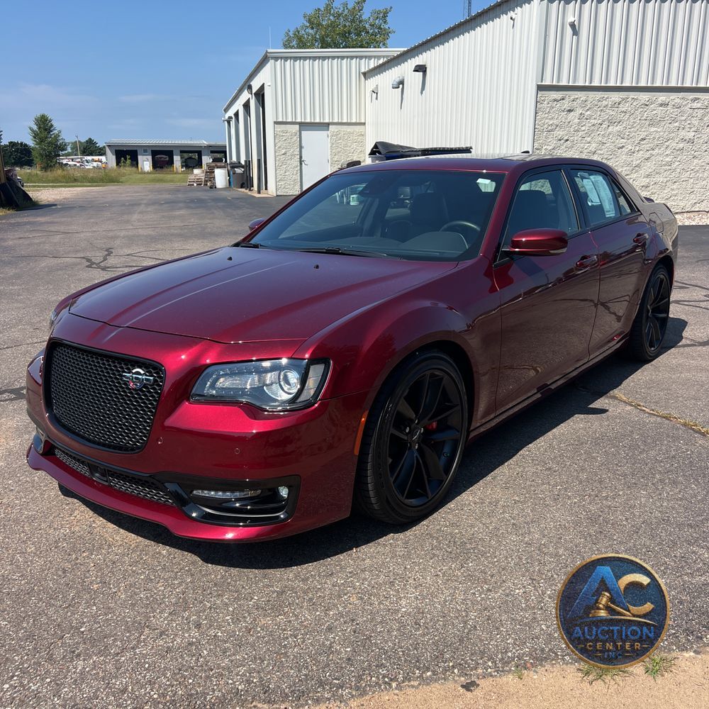 2023 Chrysler 300 C