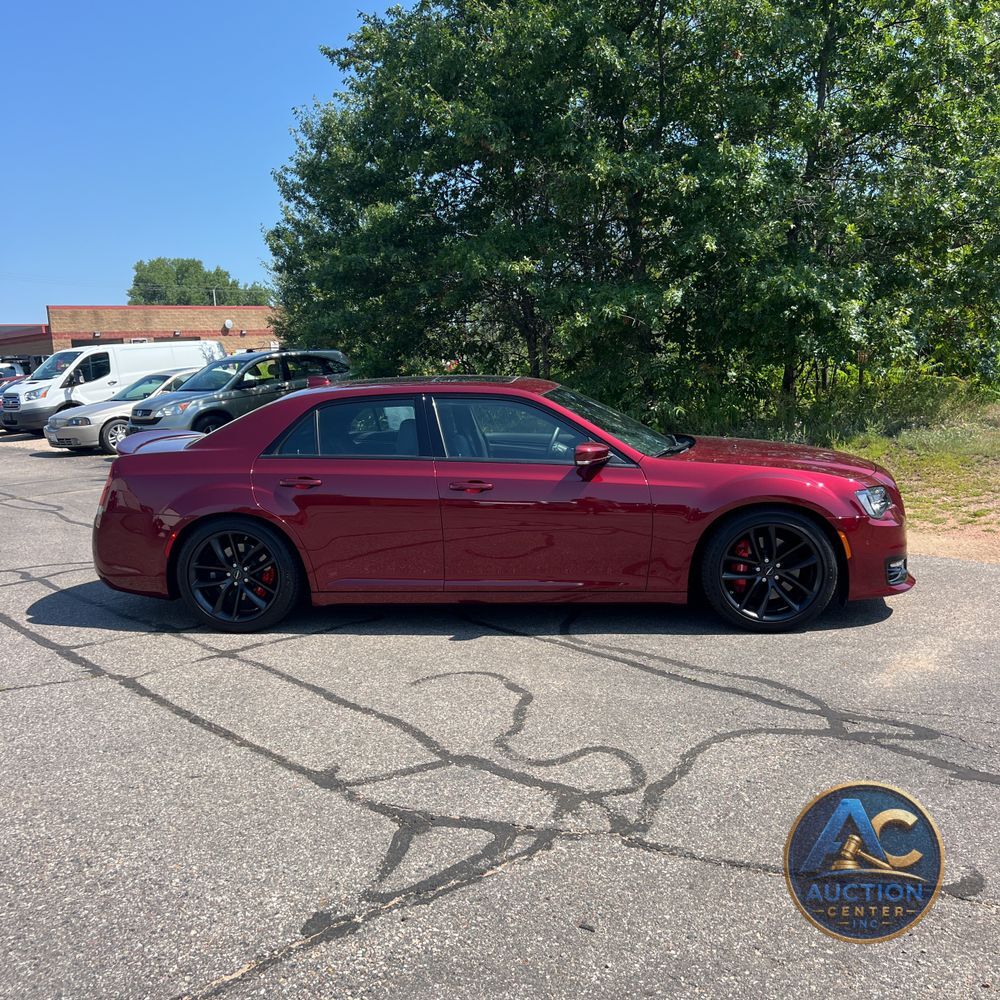 2023 Chrysler 300 C