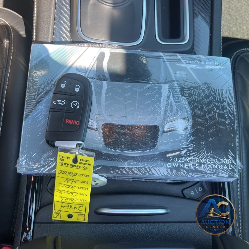 2023 Chrysler 300 C