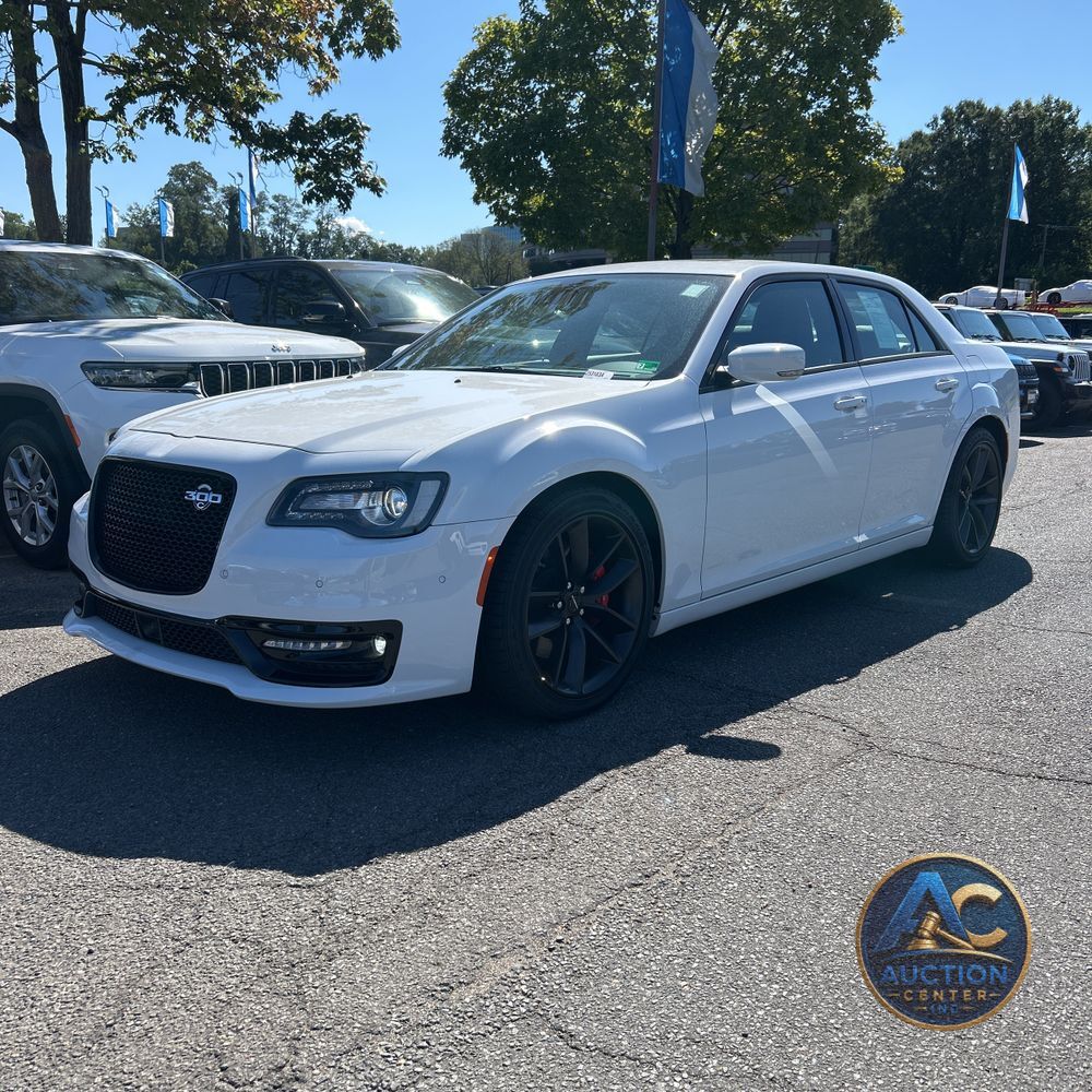 2023 Chrysler 300 C