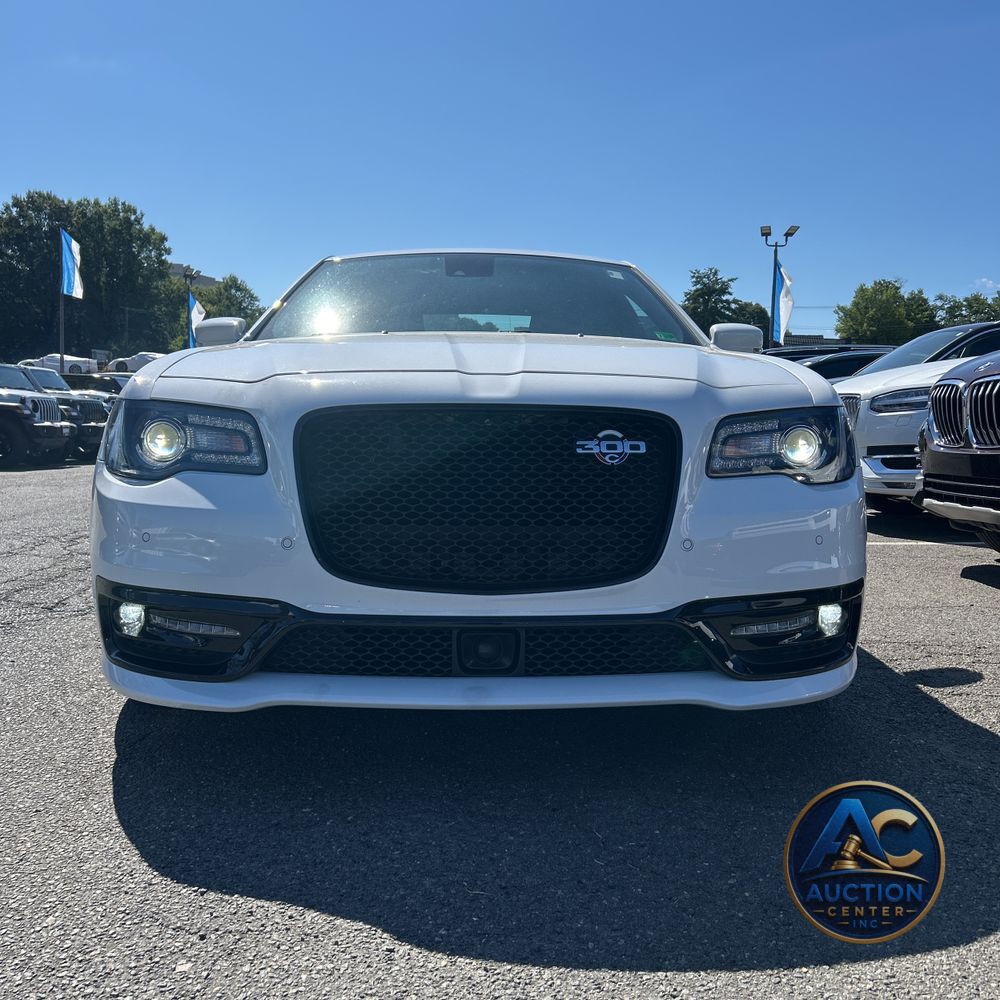 2023 Chrysler 300 C