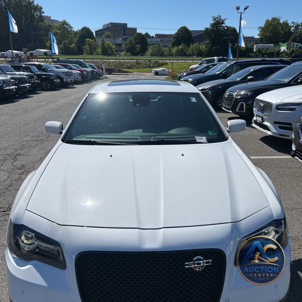 2023 Chrysler 300 C