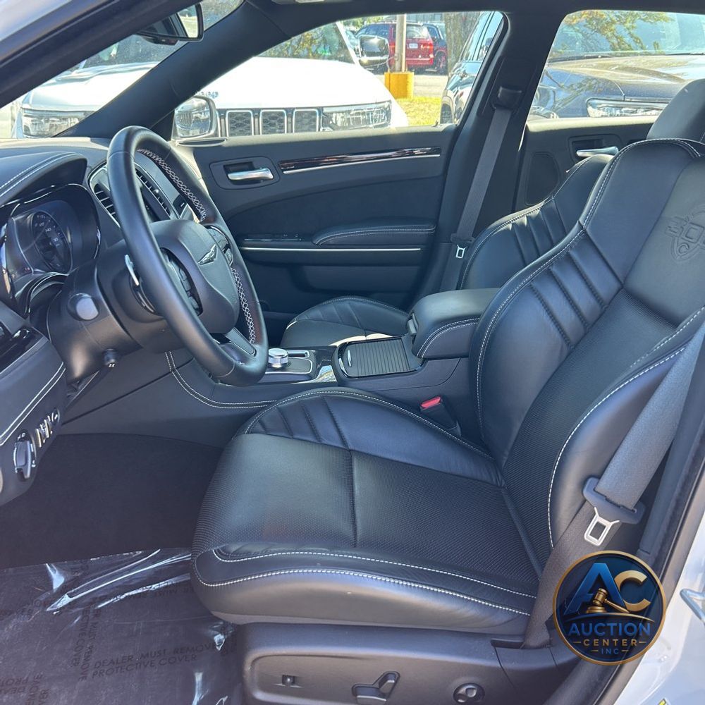 2023 Chrysler 300 C