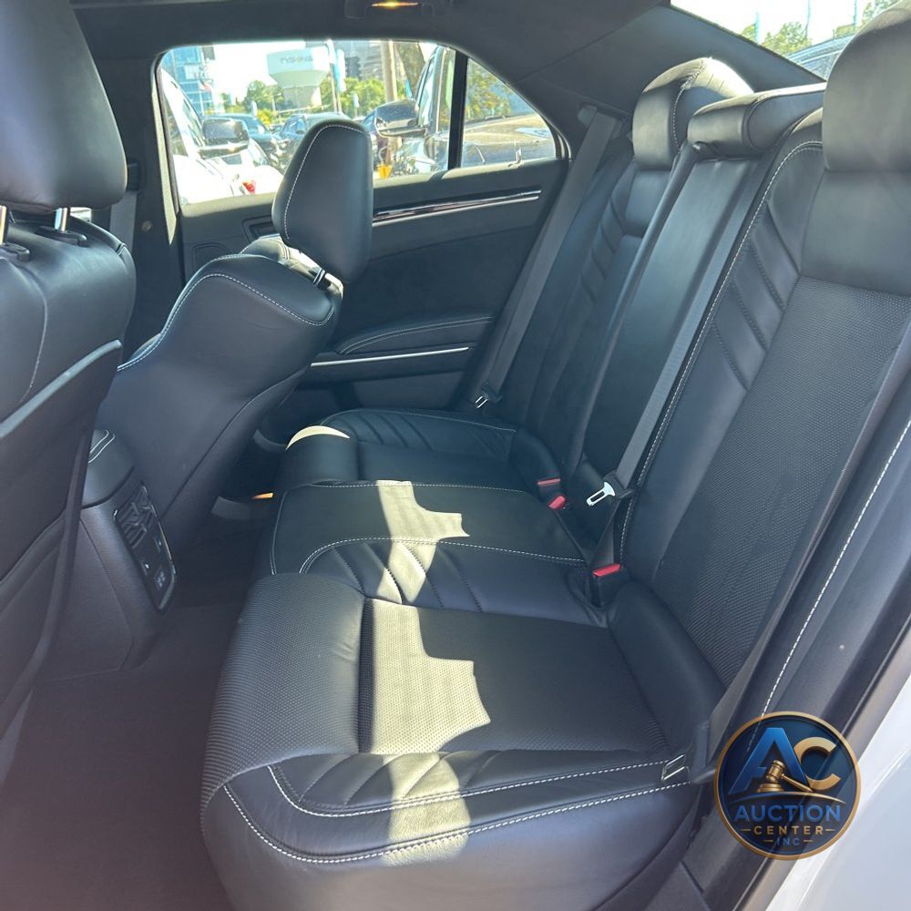2023 Chrysler 300 C