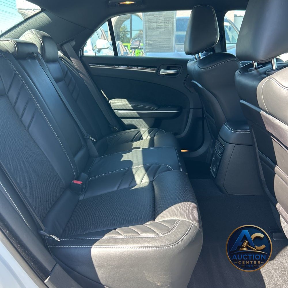 2023 Chrysler 300 C