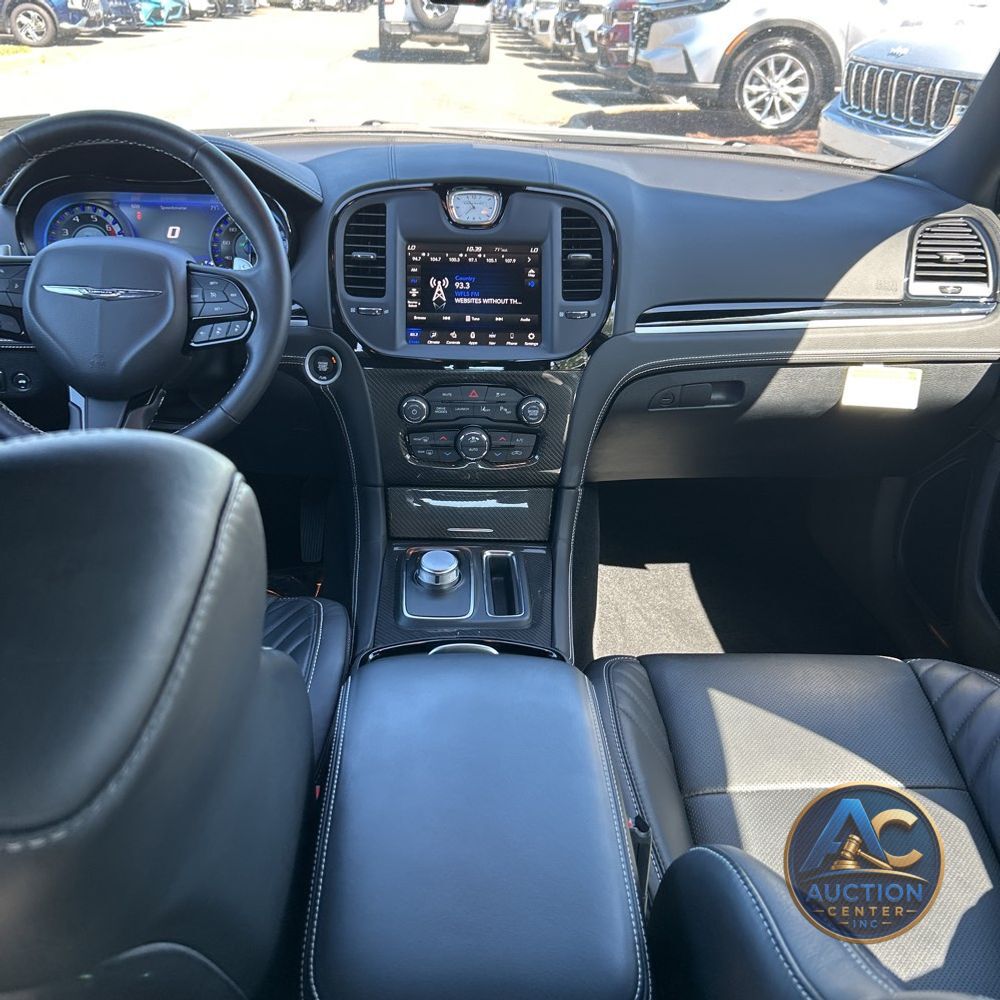 2023 Chrysler 300 C