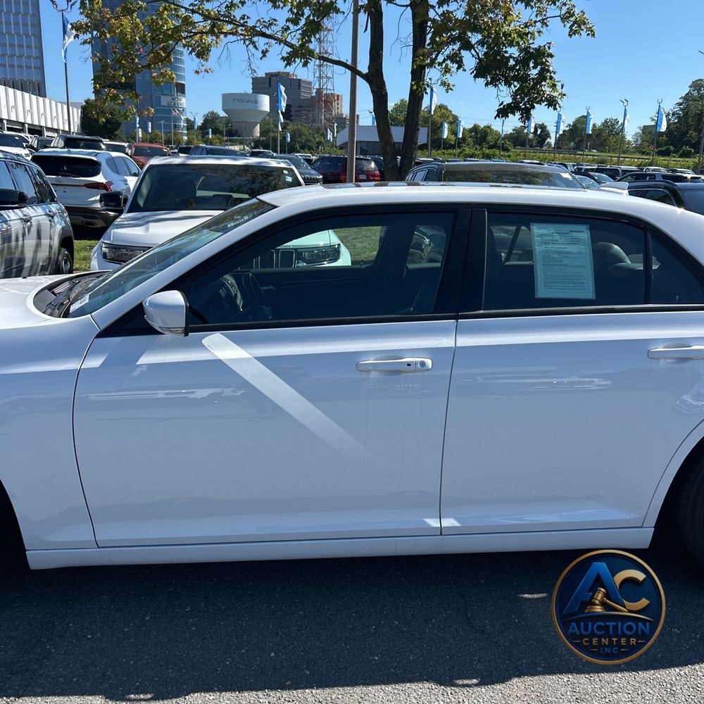 2023 Chrysler 300 C