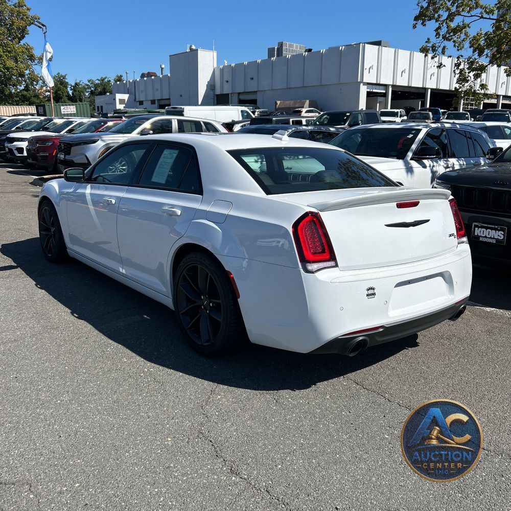 2023 Chrysler 300 C