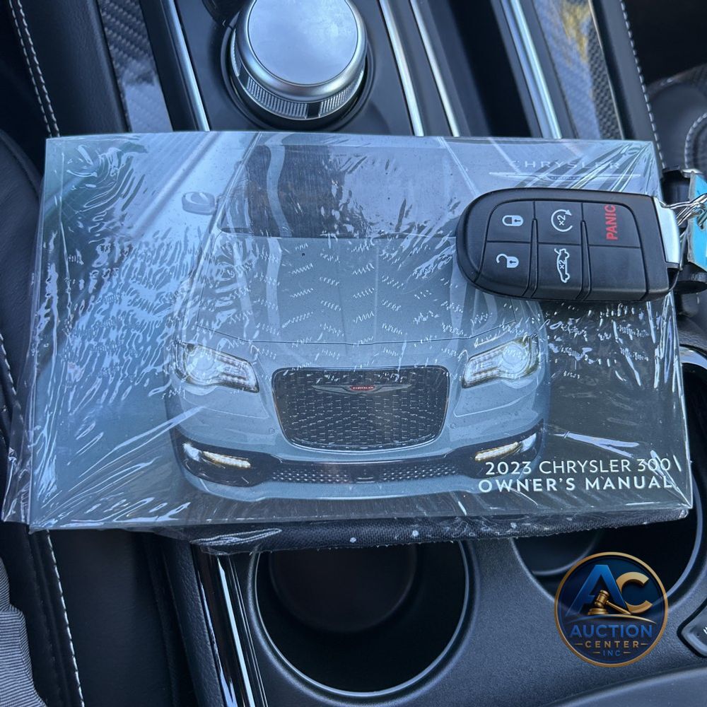 2023 Chrysler 300 C