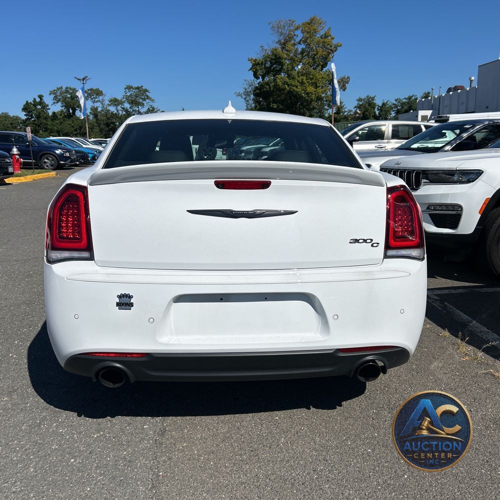 2023 Chrysler 300 C