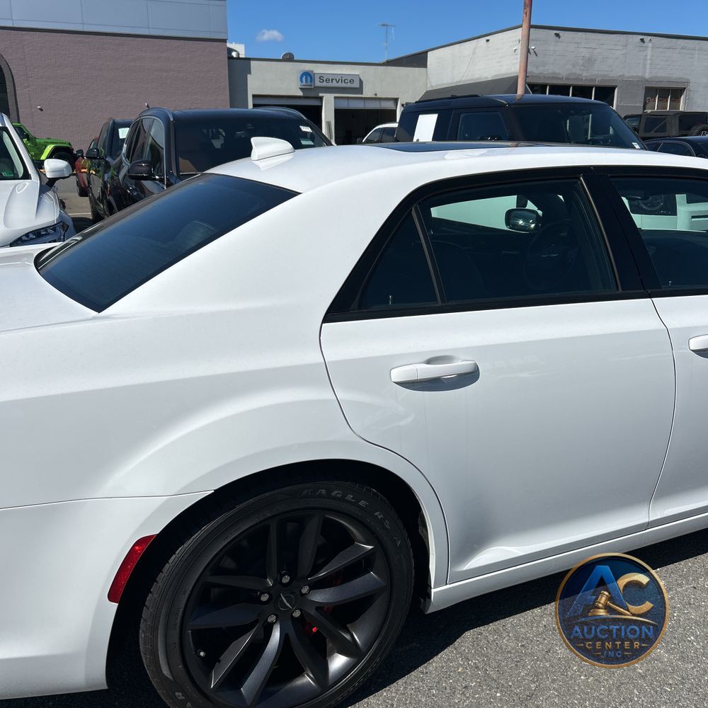 2023 Chrysler 300 C