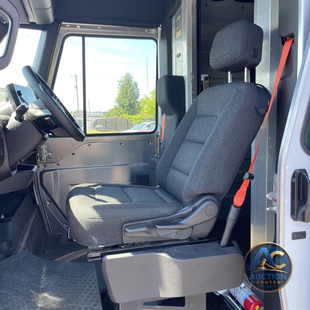 2025 Chevrolet BrightDrop EV Van 600 Std Roof