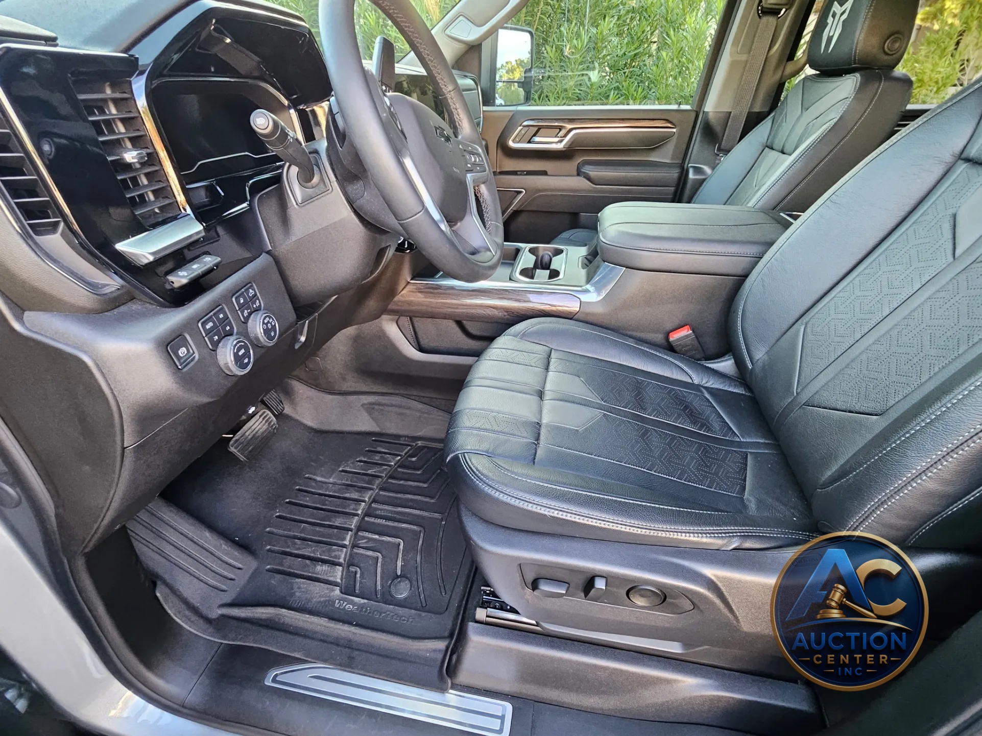 2025 Chevrolet Silverado 2500HD LTZ Crew Cab
