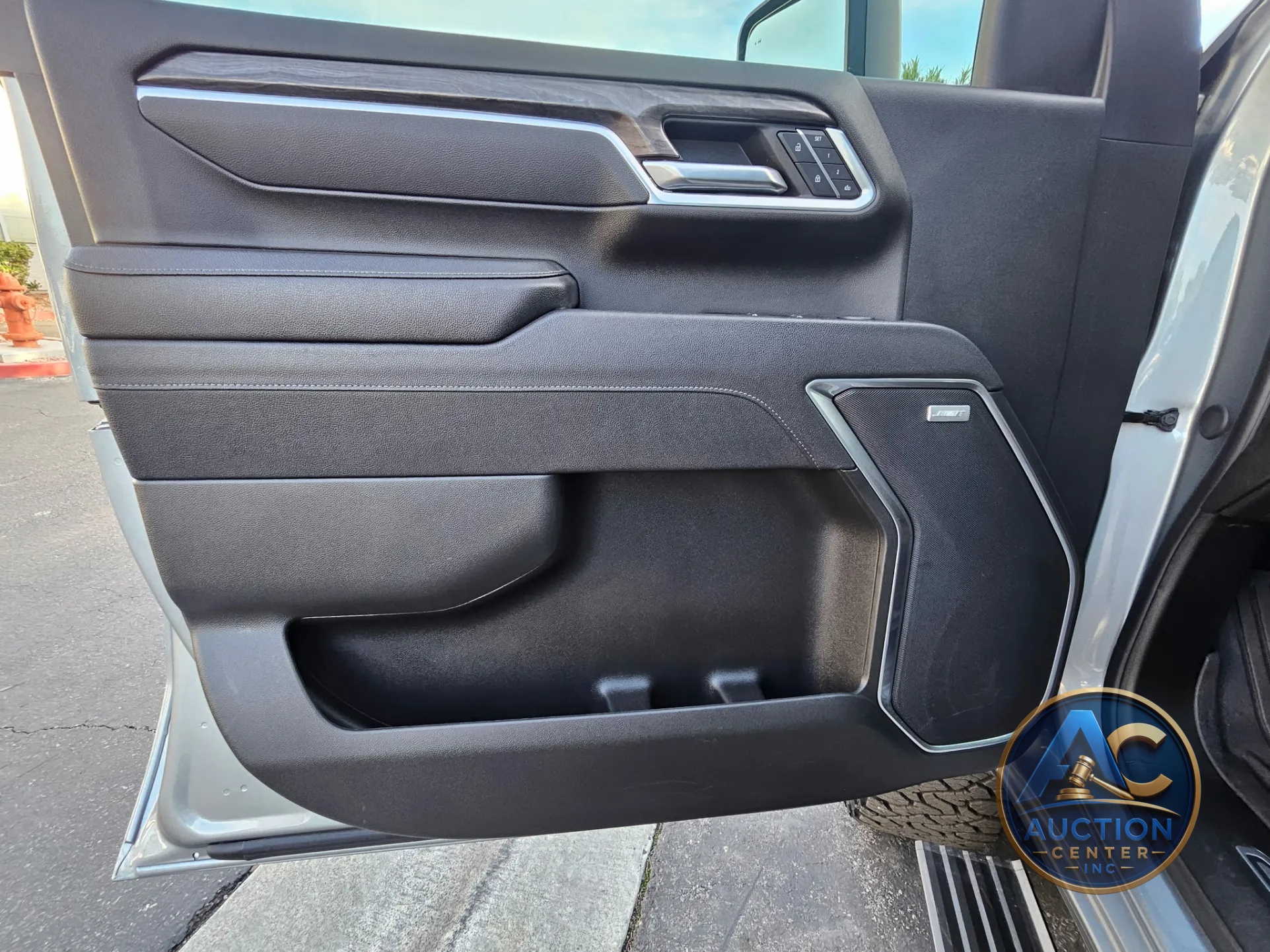 2025 Chevrolet Silverado 2500HD LTZ Crew Cab