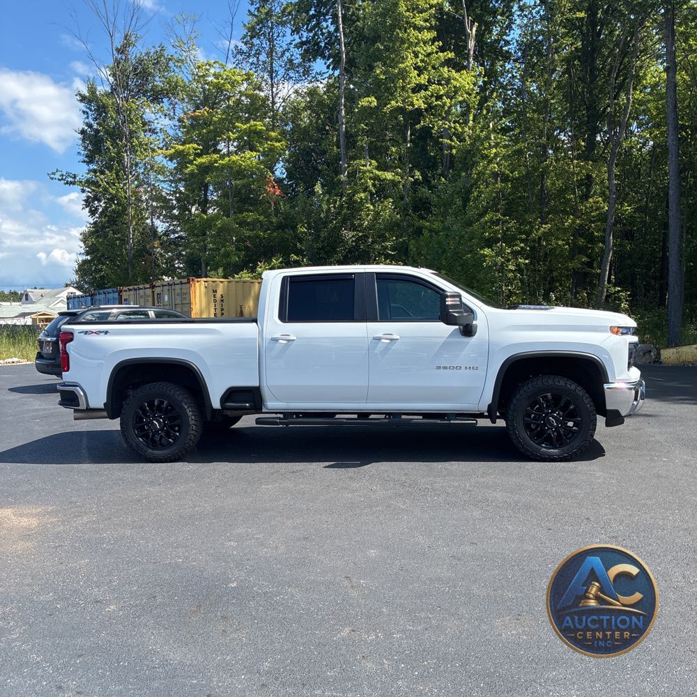 2025 Chevrolet Silverado 3500HD C/C