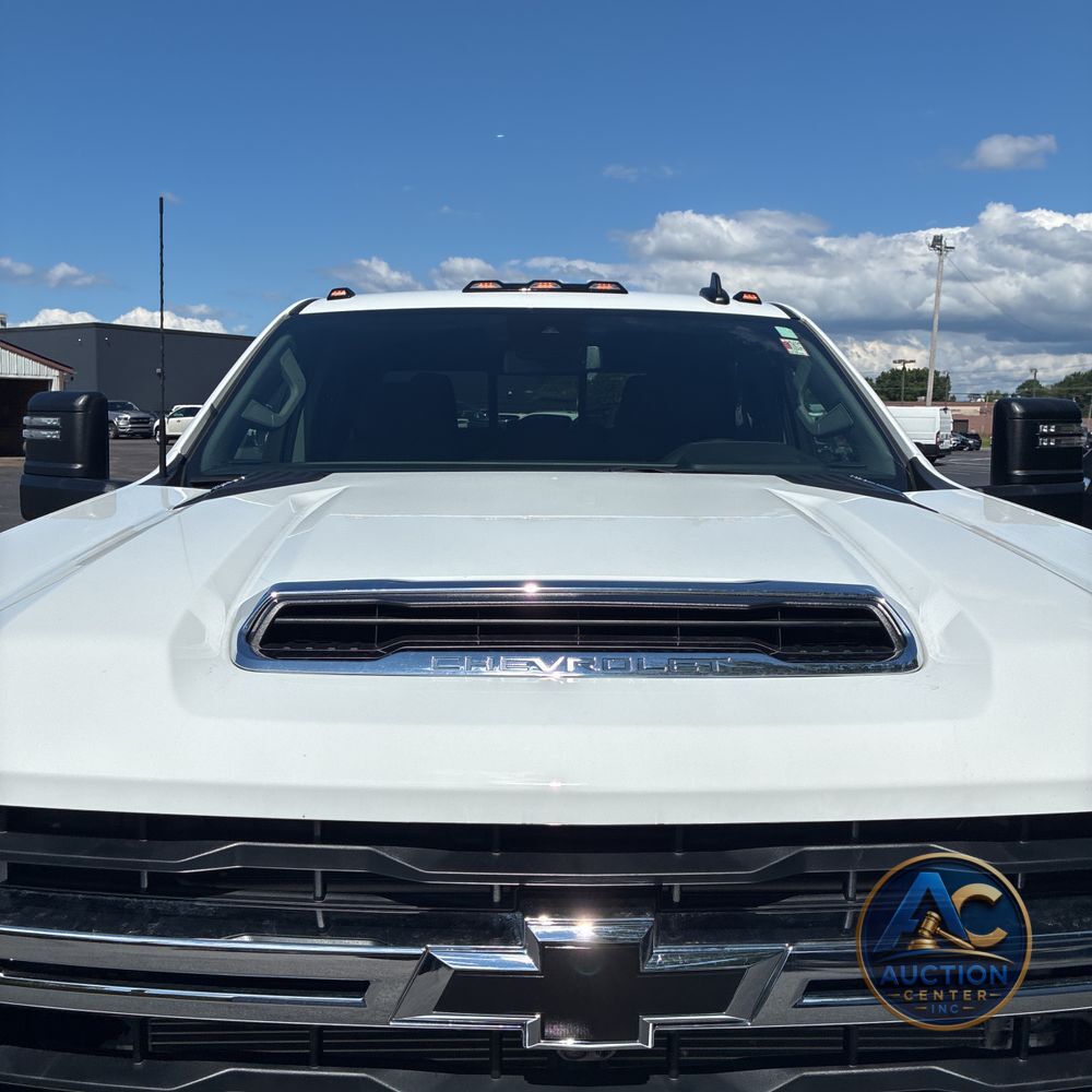 2025 Chevrolet Silverado 3500HD C/C