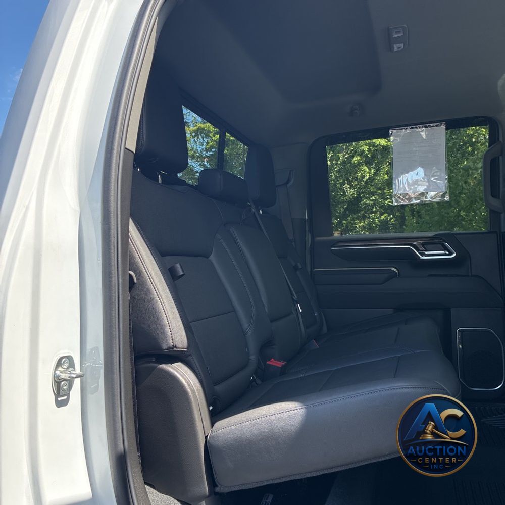 2025 Chevrolet Silverado 3500HD C/C