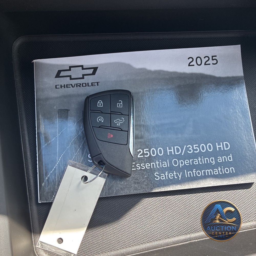 2025 Chevrolet Silverado 3500HD C/C
