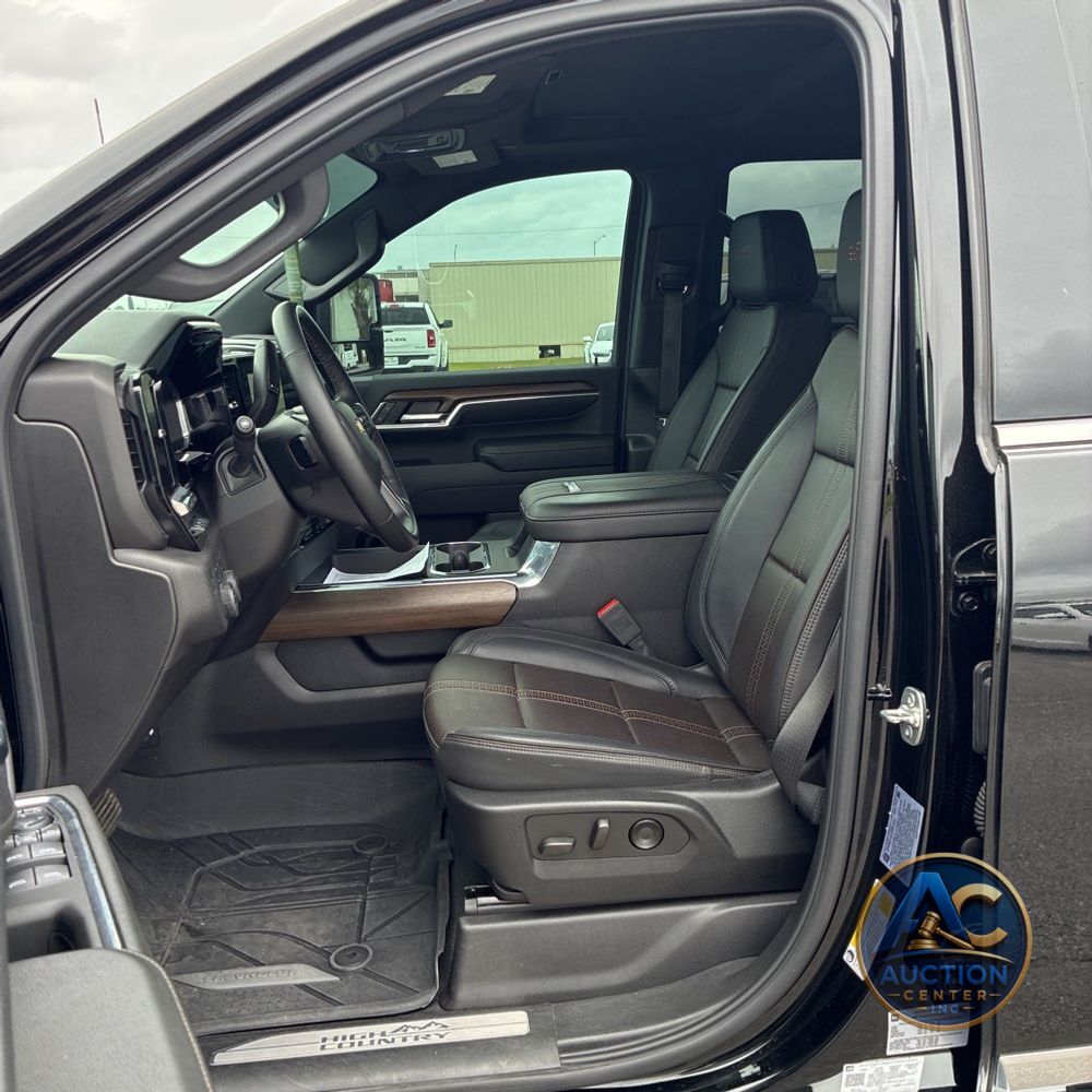 2025 Chevrolet Silverado 3500HD High Country