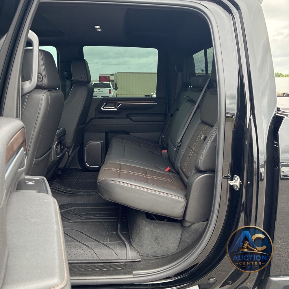 2025 Chevrolet Silverado 3500HD High Country