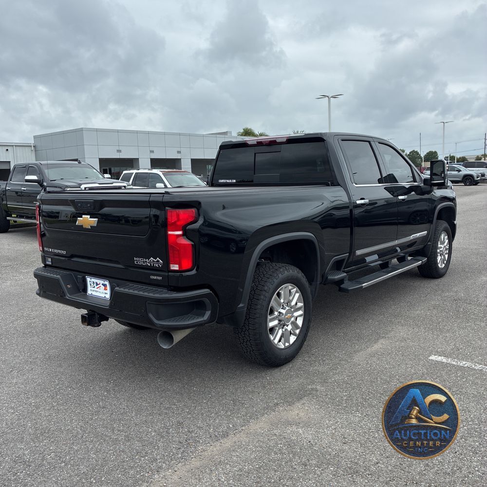 2025 Chevrolet Silverado 3500HD High Country