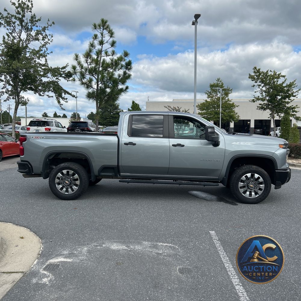 2024 Chevrolet Silverado 2500HD Custom