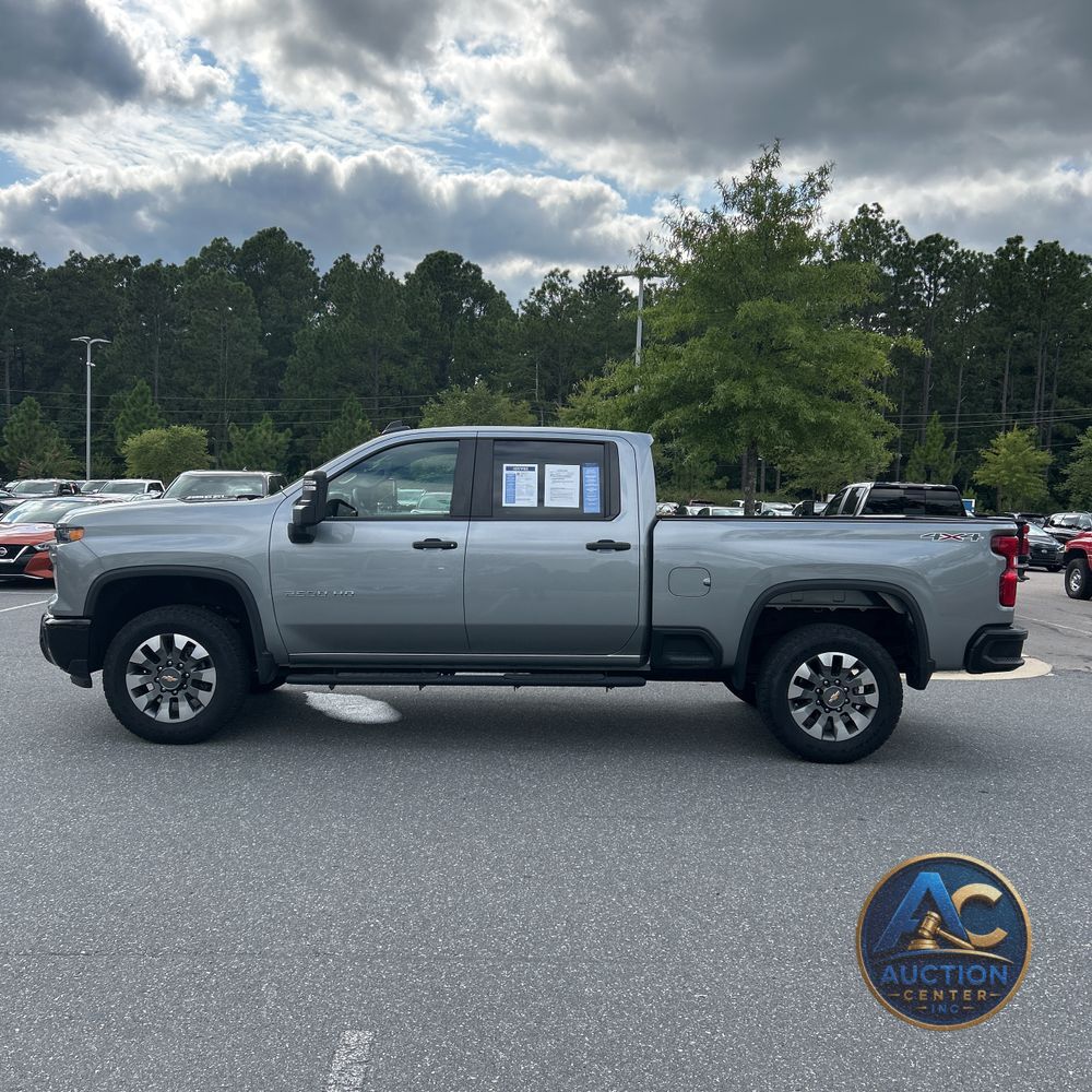 2024 Chevrolet Silverado 2500HD Custom