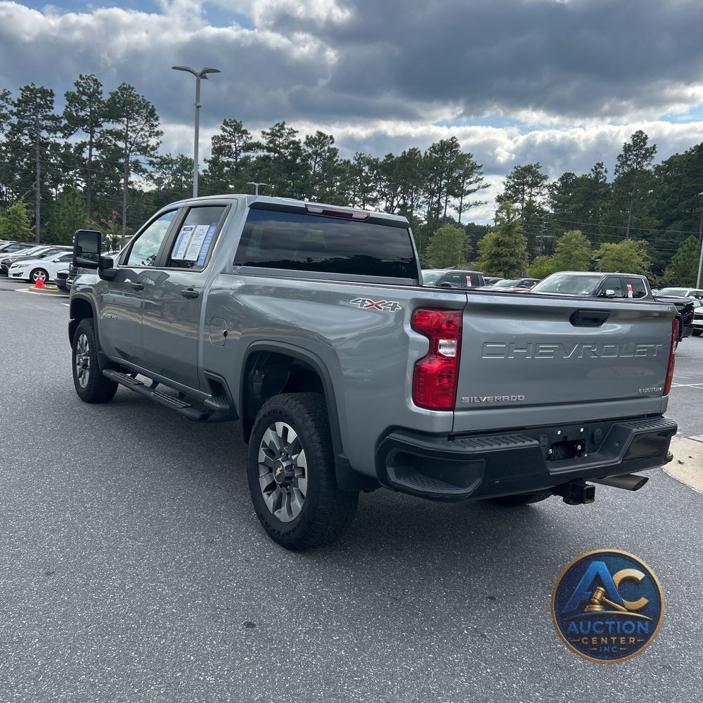2024 Chevrolet Silverado 2500HD Custom