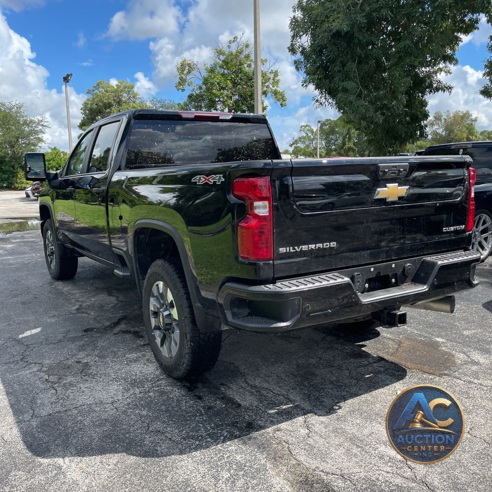 2024 Chevrolet Silverado 2500HD Custom