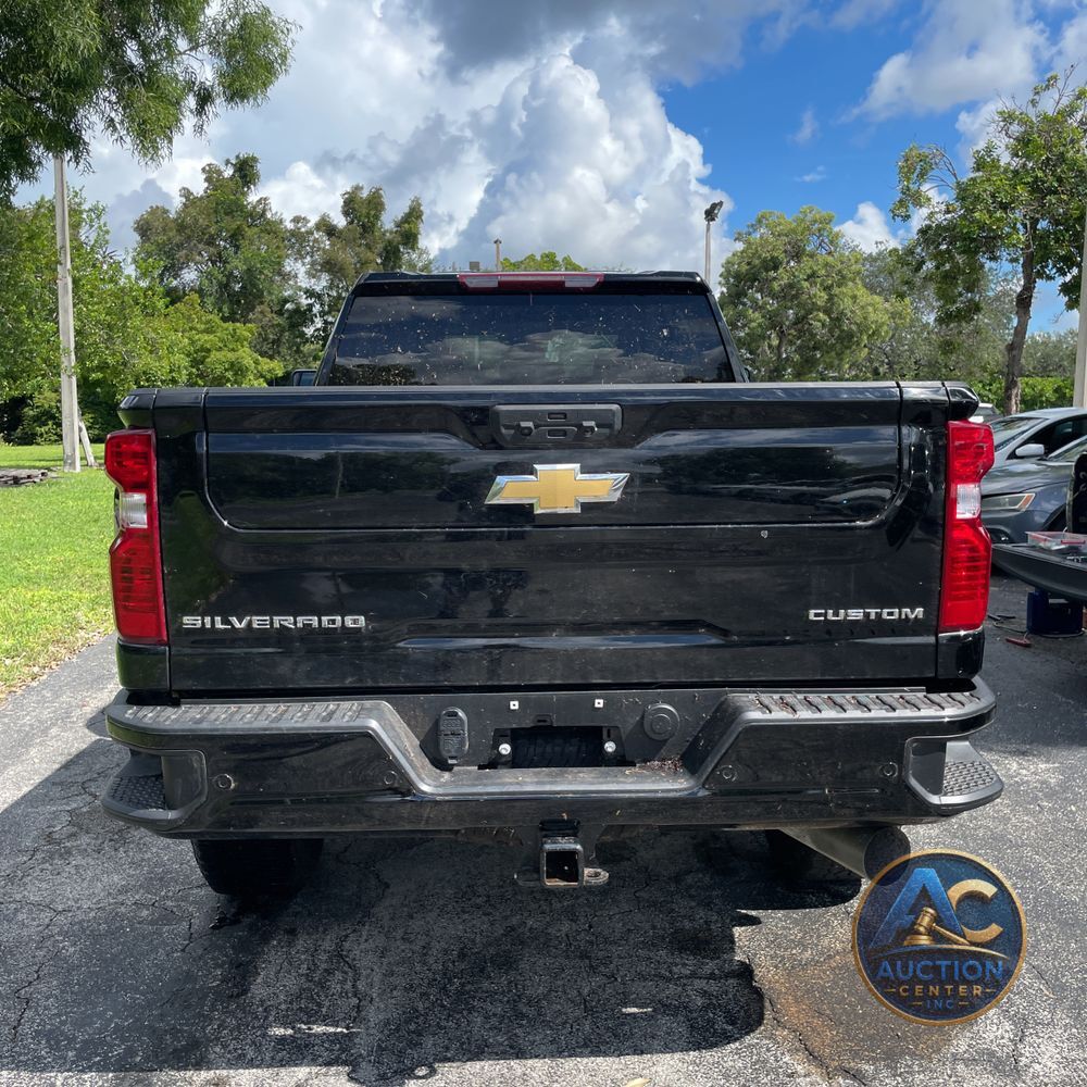 2024 Chevrolet Silverado 2500HD Custom