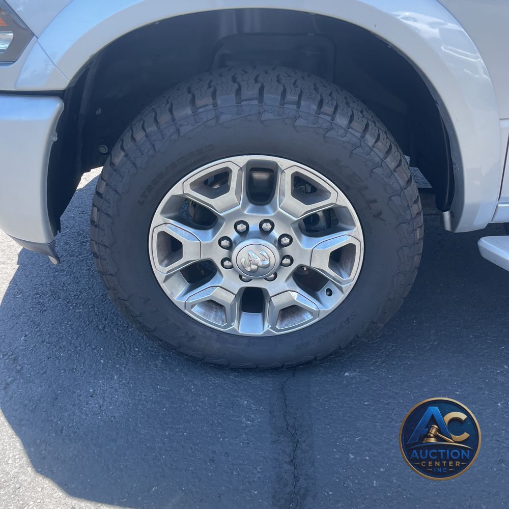 2018 Ram 3500 Limited Mega Cab 4x2 6'4" Box