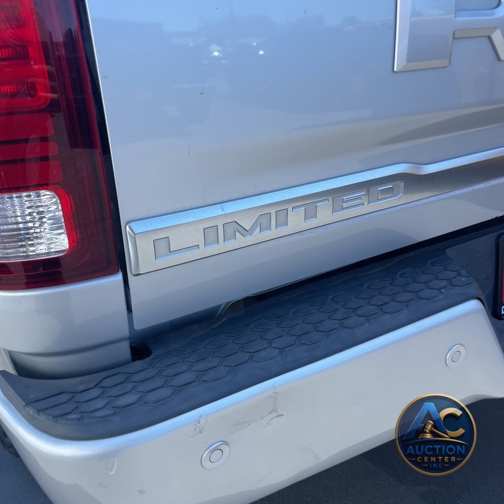 2018 Ram 3500 Limited Mega Cab 4x2 6'4" Box