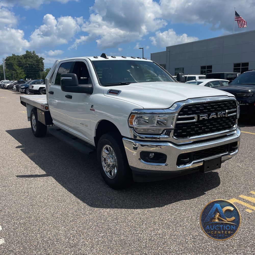 2023 Ram 3500 Cab/Chassis SLT