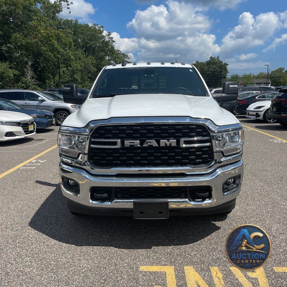 2023 Ram 3500 Cab/Chassis SLT