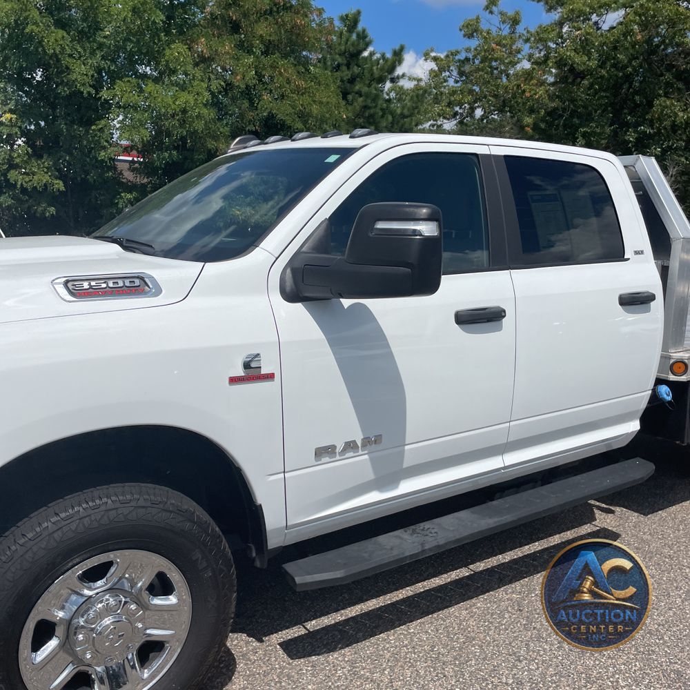 2023 Ram 3500 Cab/Chassis SLT