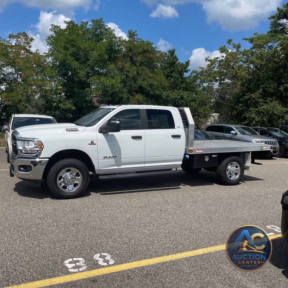 2023 Ram 3500 Cab/Chassis SLT