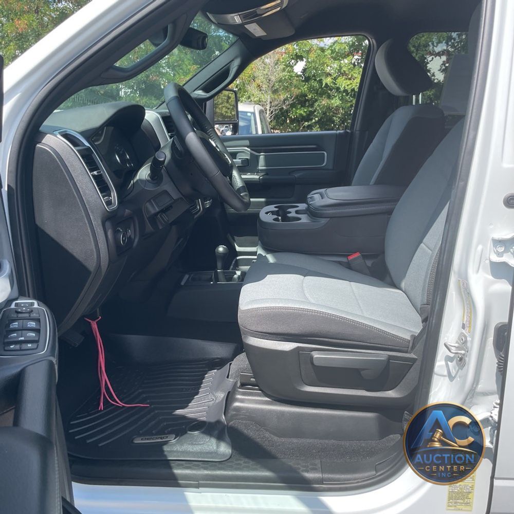 2023 Ram 3500 Cab/Chassis SLT