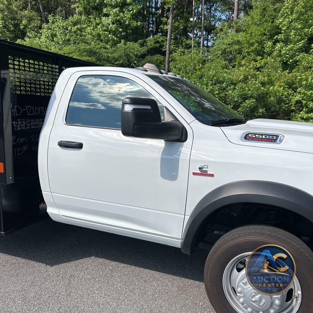 2024 Ram 5500 Chassis Tradesman/SLT