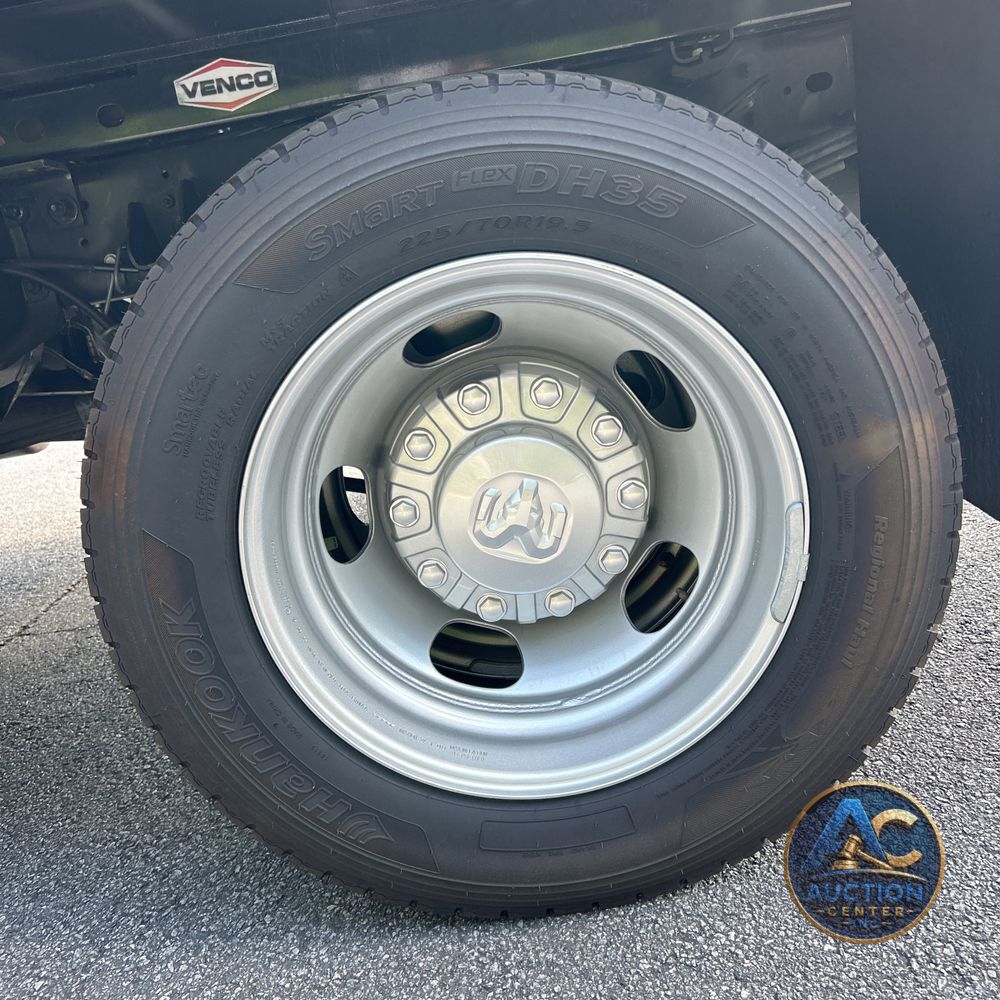 2024 Ram 5500 Chassis Tradesman/SLT