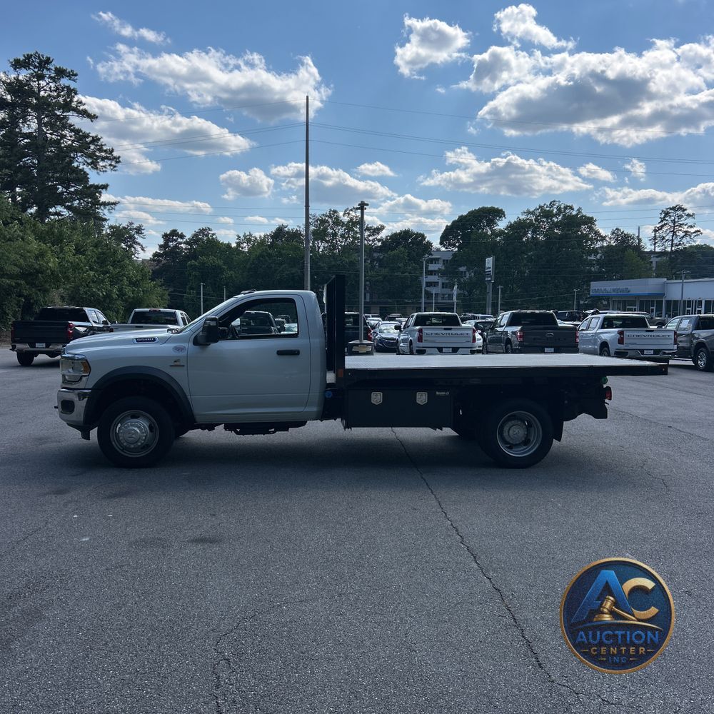 2024 Ram 5500 Chassis Tradesman/SLT