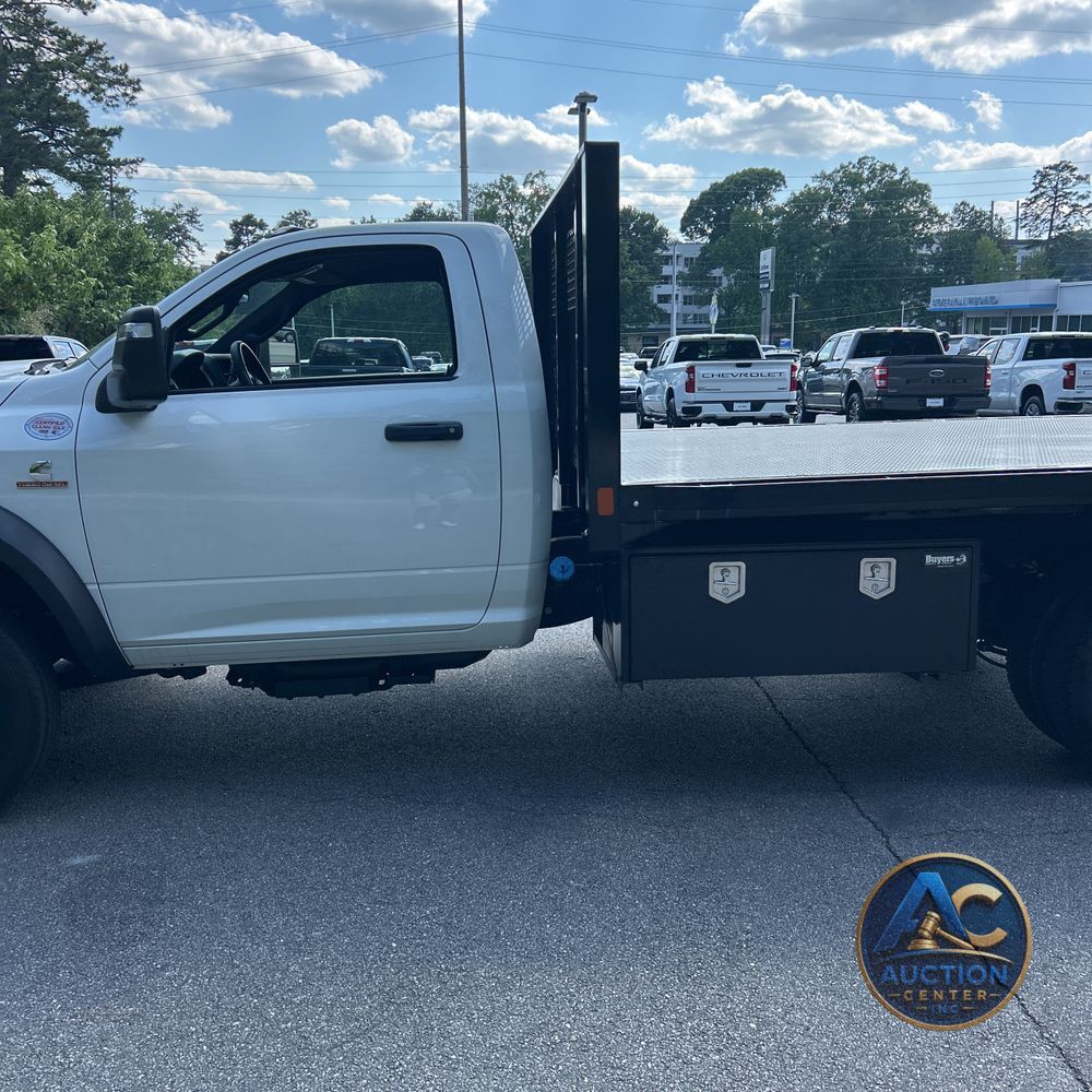 2024 Ram 5500 Chassis Tradesman/SLT