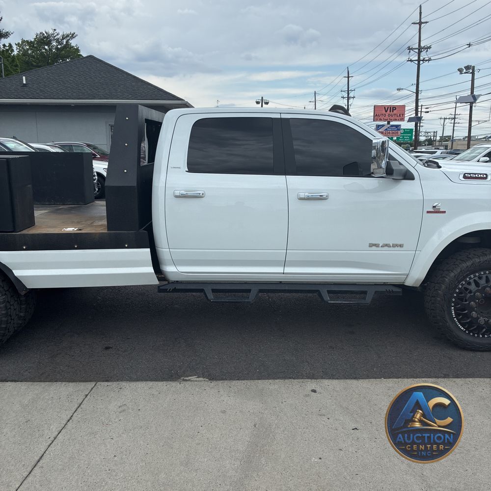2022 Ram 5500 Chassis Tradesman/SLT/Laramie/Limited