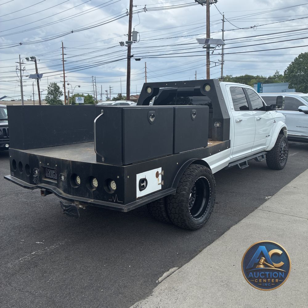 2022 Ram 5500 Chassis Tradesman/SLT/Laramie/Limited