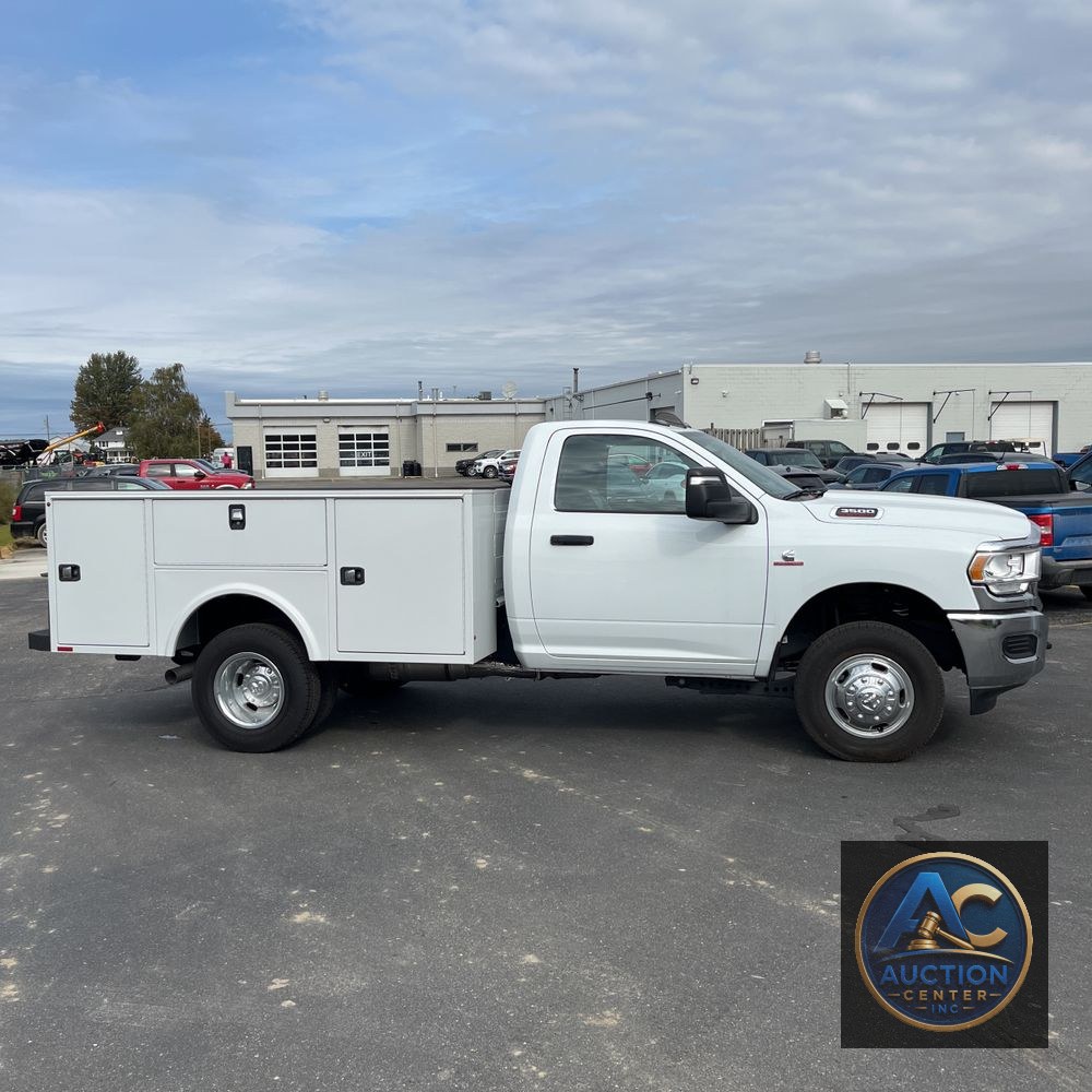 2024 Ram 3500 Cab/Chassis Tradesman