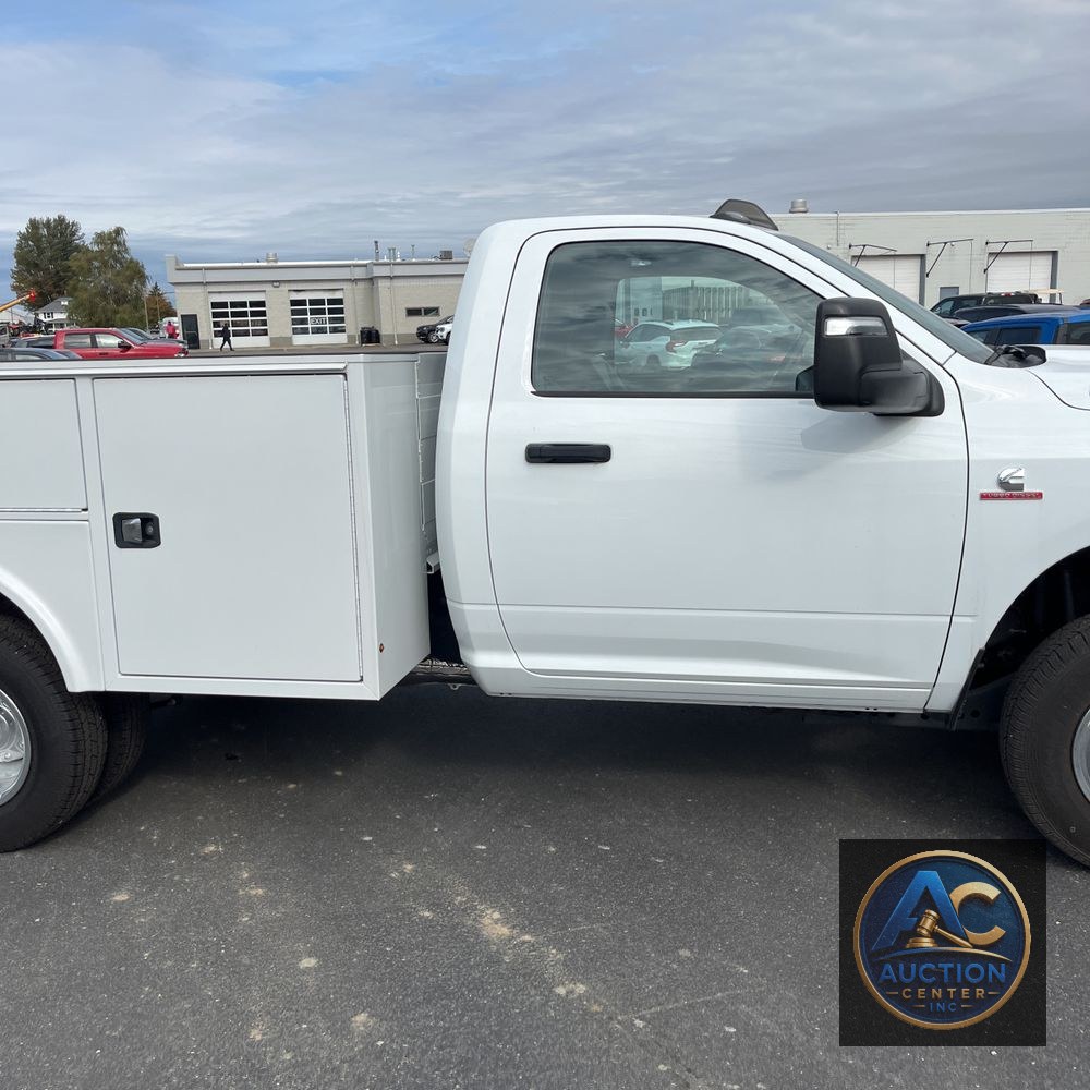 2024 Ram 3500 Cab/Chassis Tradesman